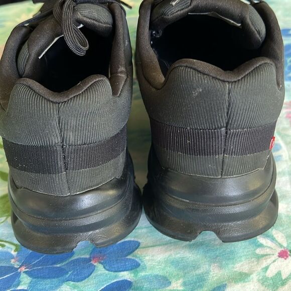 On Running Cloudrunner Waterproof Shoes - W 7.5 - Picture 12 of 12